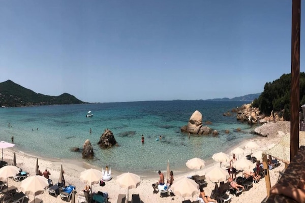 Nær stranden