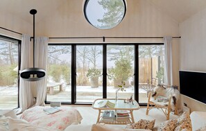 2 室のベッドルーム、WiFi (無料)