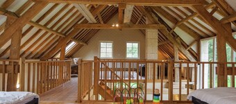 Beautifully located country house with heated pool