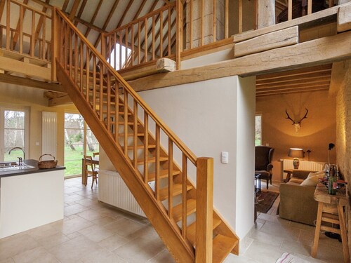 Beautifully located country house with heated pool