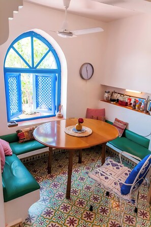 Superior Apartment, 4 Bedrooms, City View | In-room dining - Dar Dauia  (Chefchaouen)