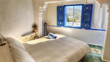 Superior Apartment, 4 Bedrooms, City View | 4 bedrooms, blackout drapes, soundproofing, free WiFi