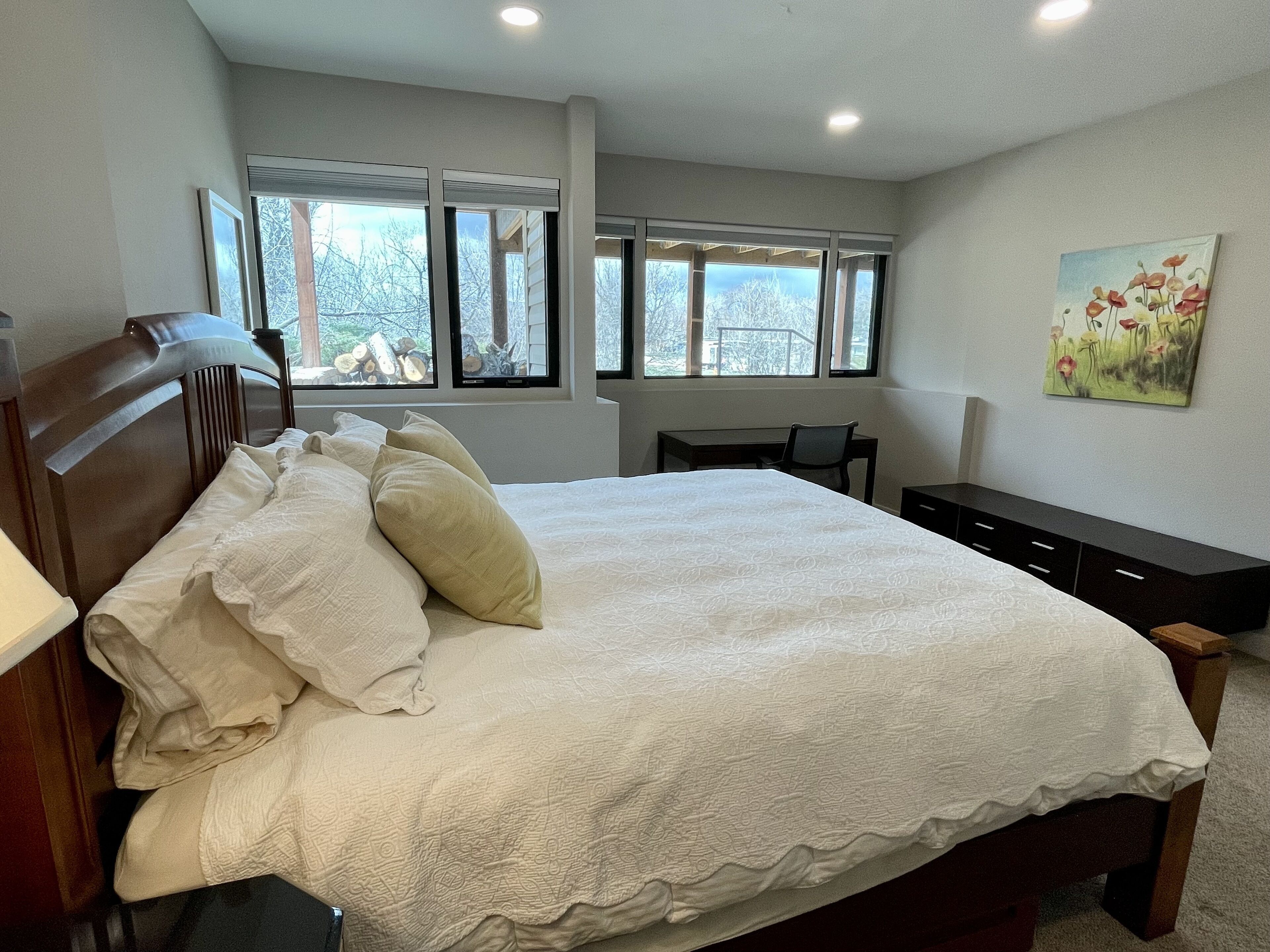 2 多间卧室、办公桌、旅行婴儿床、免费 WiFi