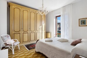 3 habitaciones, tabla de planchar con plancha y wifi gratis 