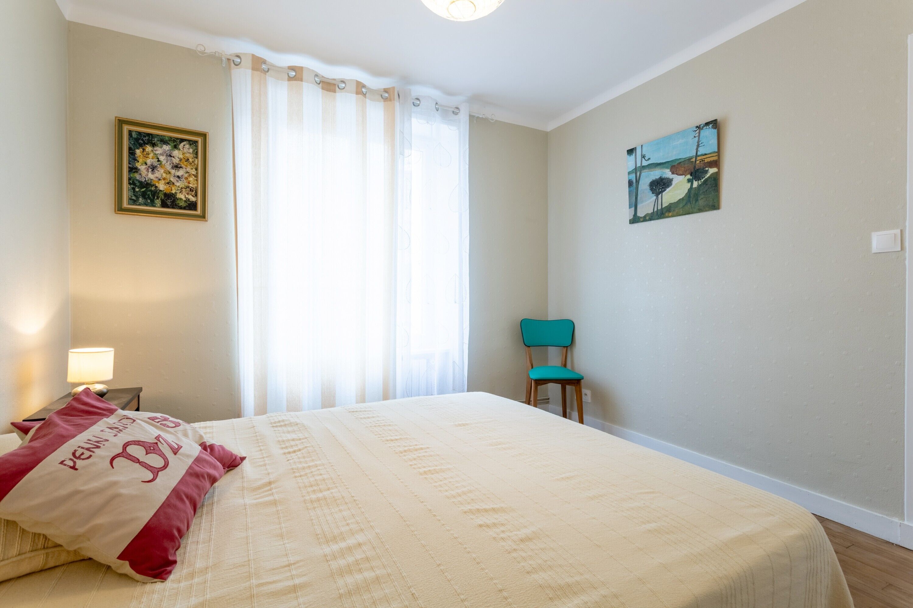 2 多间卧室、熨斗/熨衣板、床单