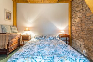 4 habitaciones, wifi gratis y ropa de cama 