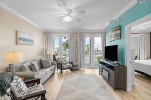 TV - Beach Condo | Pool, Hot Tub & Boat Lift (Mexico Beach)