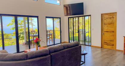 3bdr Villa in Uvita TOUCAN | Jungle Ocean View | Luxury