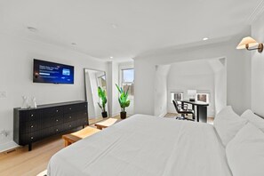 7 habitaciones, tabla de planchar con plancha, cuna de viaje y wifi 