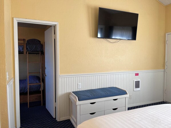 1 bedroom, iron/ironing board, WiFi