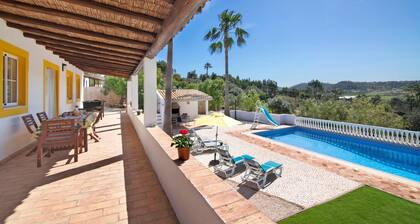 Villa 'Casa Noah' with Private Pool, Wi-Fi and Air Conditioning