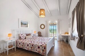 2 bedrooms, iron/ironing board, free WiFi, bed sheets - Villa 'Casa Noah' with Private Pool, Wi-Fi and Air Conditioning (São Bartolomeu de Messines)