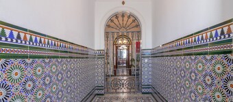 Vacation Home 'Una Casa Azul' with Private Terrace, Wi-Fi & Air Conditioning