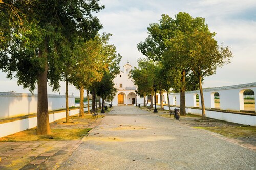 Vacation Home 'Una Casa Azul' with Private Terrace, Wi-Fi & Air Conditioning