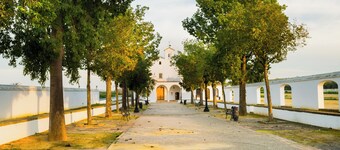 Vacation Home 'Una Casa Azul' with Private Terrace, Wi-Fi & Air Conditioning