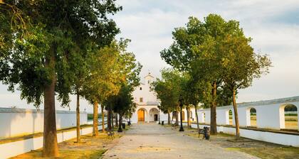 Vacation Home 'Una Casa Azul' with Private Terrace, Wi-Fi & Air Conditioning