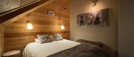 3 slaapkamers, een strijkplank/strijkijzer, gratis wifi, beddengoed