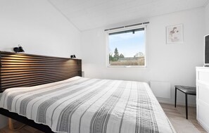 3 室のベッドルーム、アイロン / アイロン台、WiFi (無料)