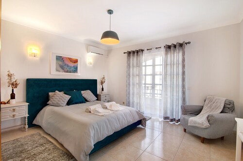 Villa 'Casa Judite' mit privater Terrasse, Balkon und WLAN