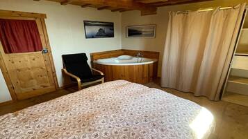 3 bedrooms, travel cot, free WiFi