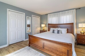 3 bedrooms, iron/ironing board, free WiFi, bed sheets