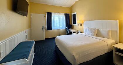 2 Bedroom Family Suite at Ocean-Side Property!