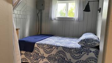 2 quartos, ferros/tábuas de passar roupa, Wi-Fi, roupa de cama