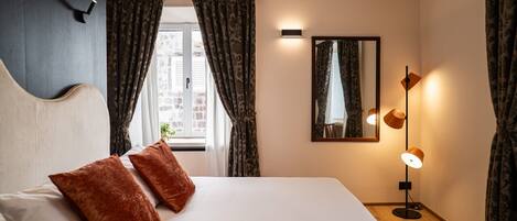 Egyptian cotton sheets, premium bedding, memory-foam beds, in-room safe