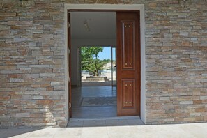 Exterior detail - Villa in Montauroux with Pool and Forest Views (Montauroux)