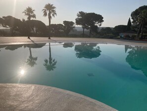 Pool - Holiday Home in Gassin near Saint Tropez (Gassin)