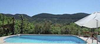Villa in Bagnols with Pool & Near Nature Parks