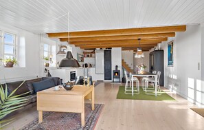 Interior - Nice apartment in Rønde with WiFi (Rønde)