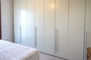 2 bedrooms, bed sheets