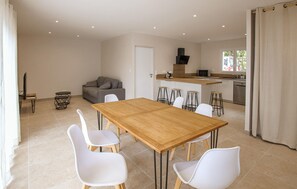 Interior - Amazing home in Lussas (Lussas)