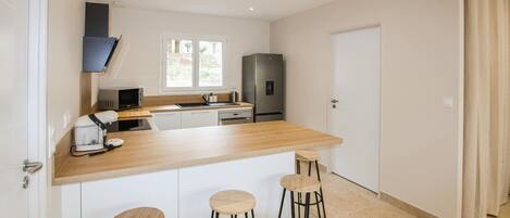 Kühlschrank, Ofen, Herdplatte, Geschirrspüler