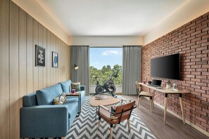 高級寢具、迷你吧、房內夾萬、獨特設計