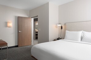 Desk, laptop workspace, blackout drapes, iron/ironing board - Courtyard By Marriott Nashville Smyrna (Smyrna)