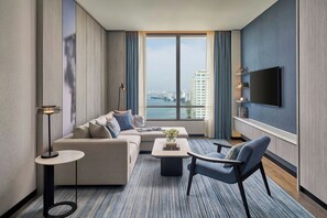 Televisión de pantalla plana de 55 pulgadas con canales por cable