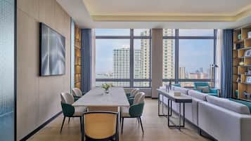 Suite Présidentielle, 1 trÚs grand lit, vue ville