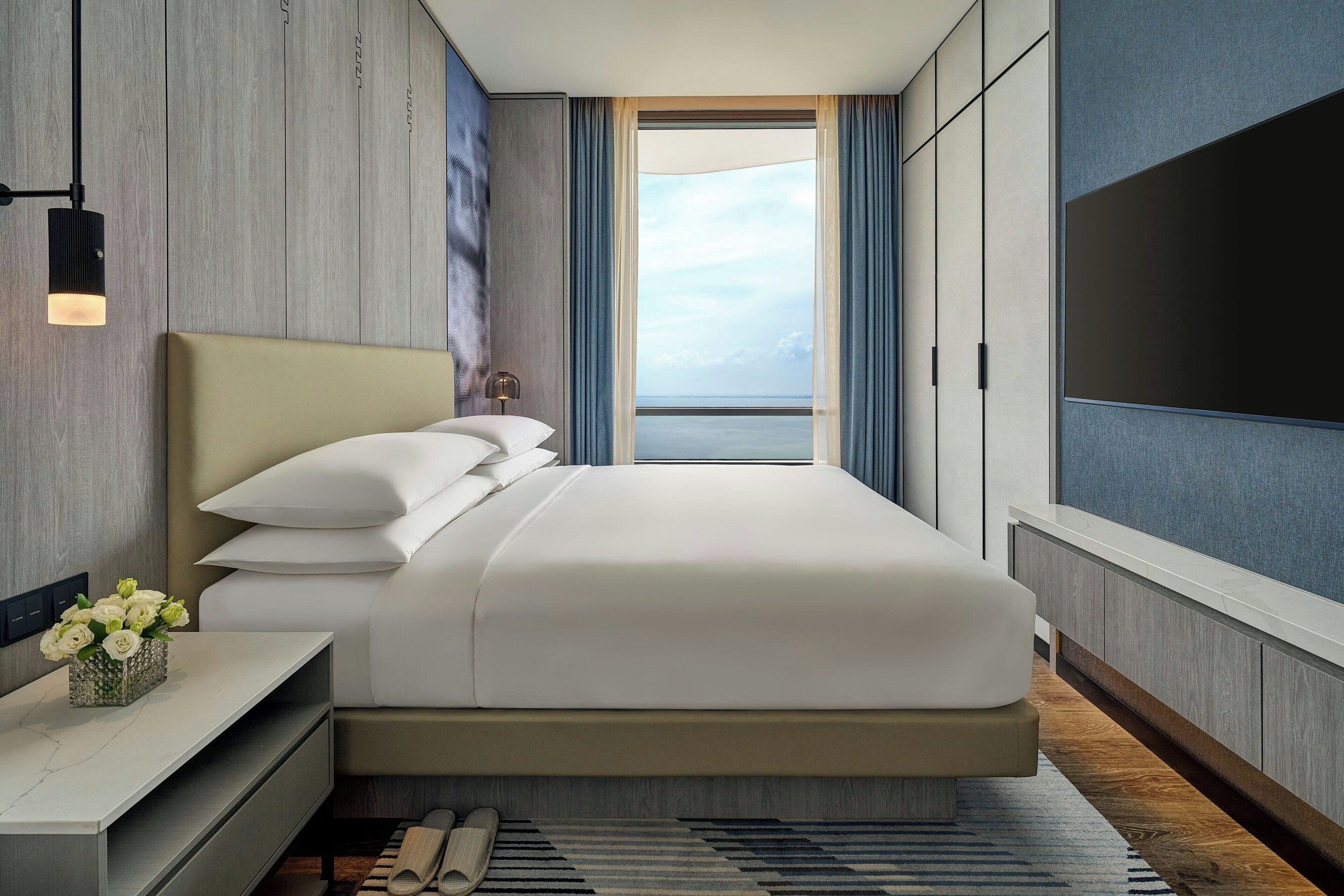 Premium bedding, pillowtop beds, in-room safe, desk