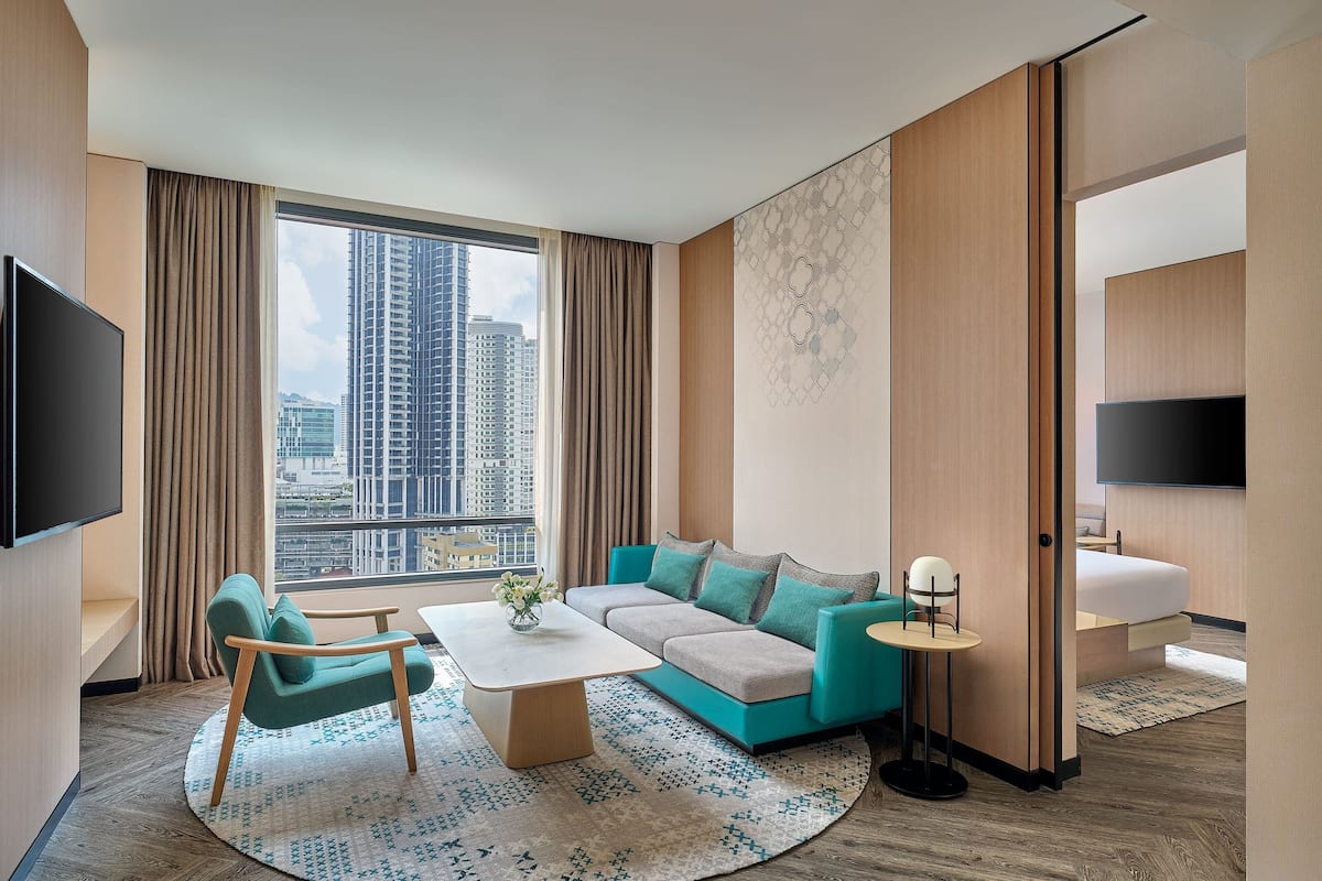 1 bedroom, premium bedding, pillow-top beds, in-room safe