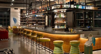 Moxy St. Petersburg Downtown