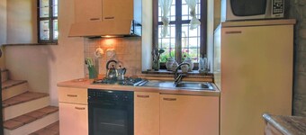 Apartment in Todi with Pool & History