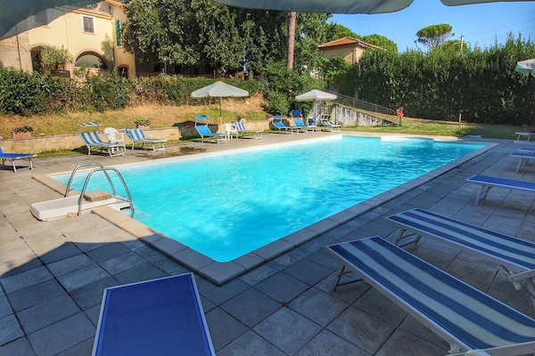 Schwimmbad des Ferienhauses