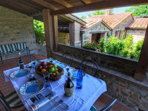 Holiday Home in Paciano near Lake Trasimeno