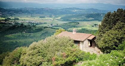 Ferme à Paciano avec piscine et vue