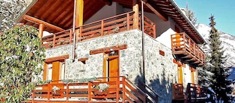 Alpine Bliss: A Cosy Retreat