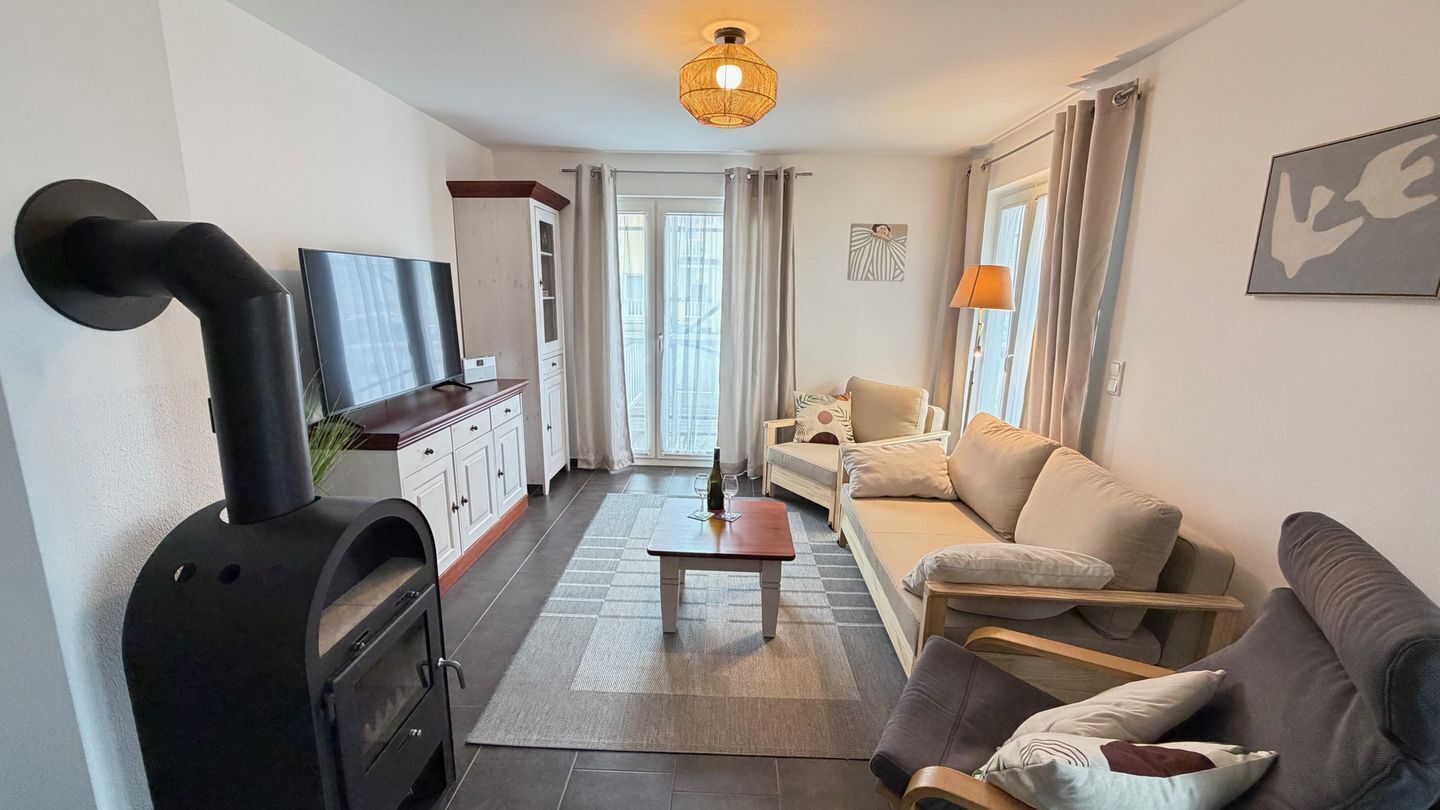 TV, fireplace, DVD player, stereo