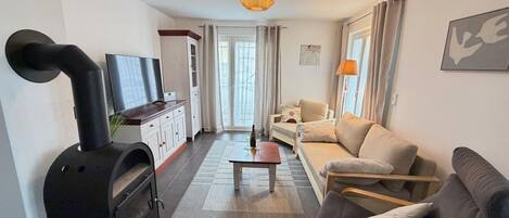 TV, fireplace, DVD player, stereo