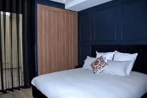3 chambres, fer et planche à repasser, Wi-Fi, draps fournis